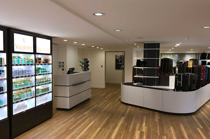 rénovation vitrine boutique de luxe