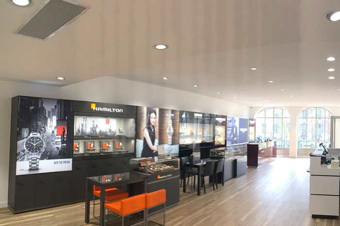 rénovation vitrine boutique de luxe