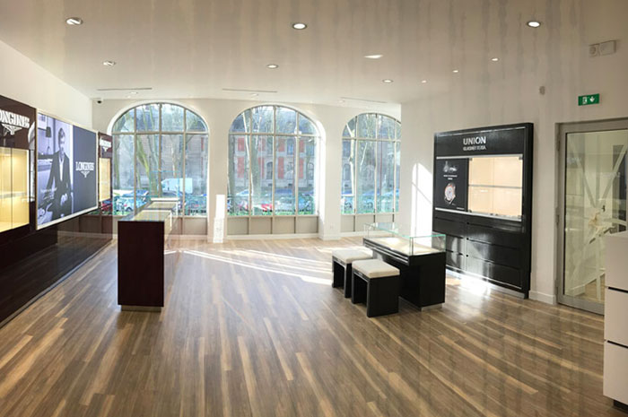rénovation vitrine boutique de luxe