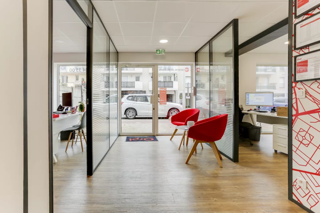 aménagement agence immobilière 92