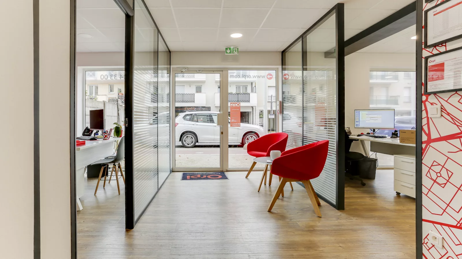 aménagement agence immobilière 92