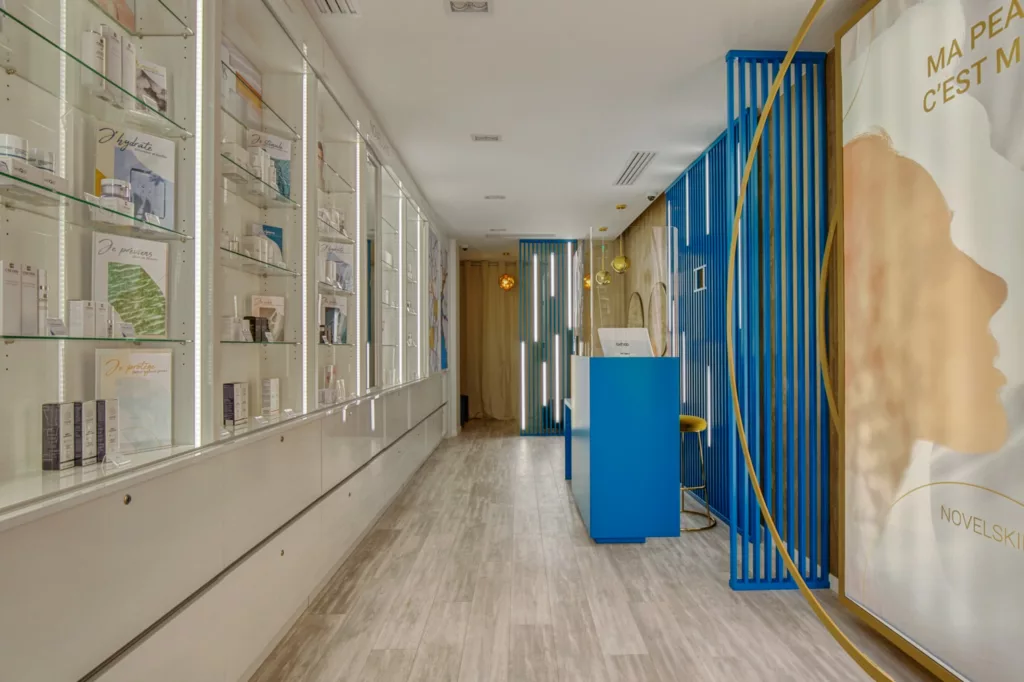 amenagement boutique esthetique medicale 15 scaled 1024x682 - Aménagement d'un commerce de produits d'esthétique médicale