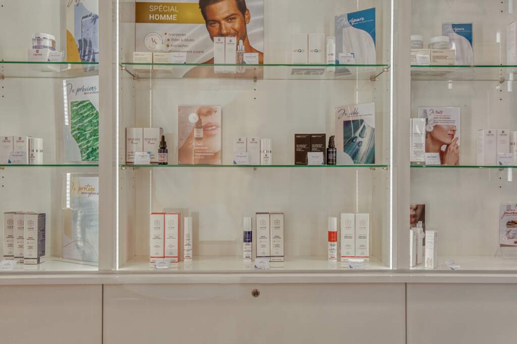 amenagement boutique esthetique medicale 2 1024x682 - Aménagement d'un commerce de produits d'esthétique médicale