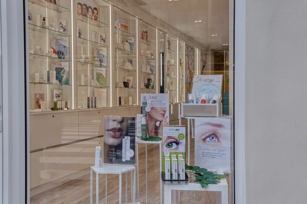 amenagement boutique esthetique medicale 4 1024x682 - Aménagement d'un commerce de produits d'esthétique médicale