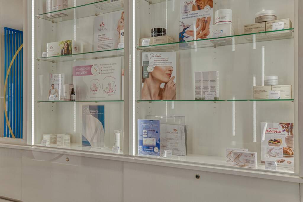 amenagement boutique esthetique medicale 8 1024x682 - Aménagement d'un commerce de produits d'esthétique médicale