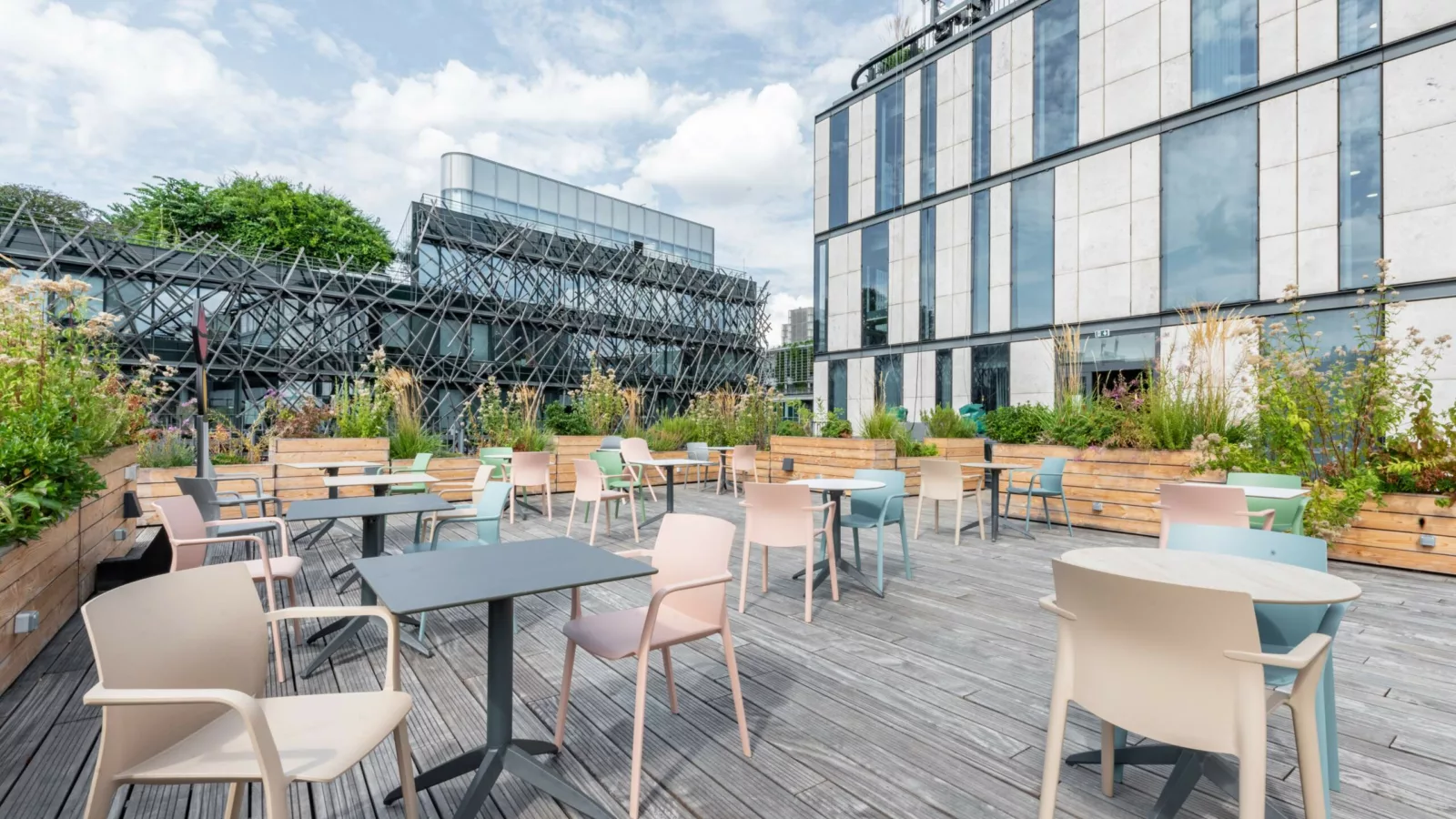 aménagement plateau de bureau Paris 13ème : terrasse aménagée