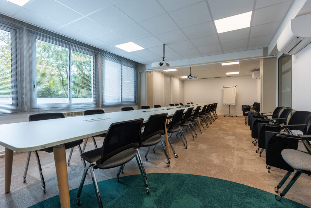 amenagement travaux bureau paris12 4 1024x683 - Travaux d'aménagement de bureaux professionnels