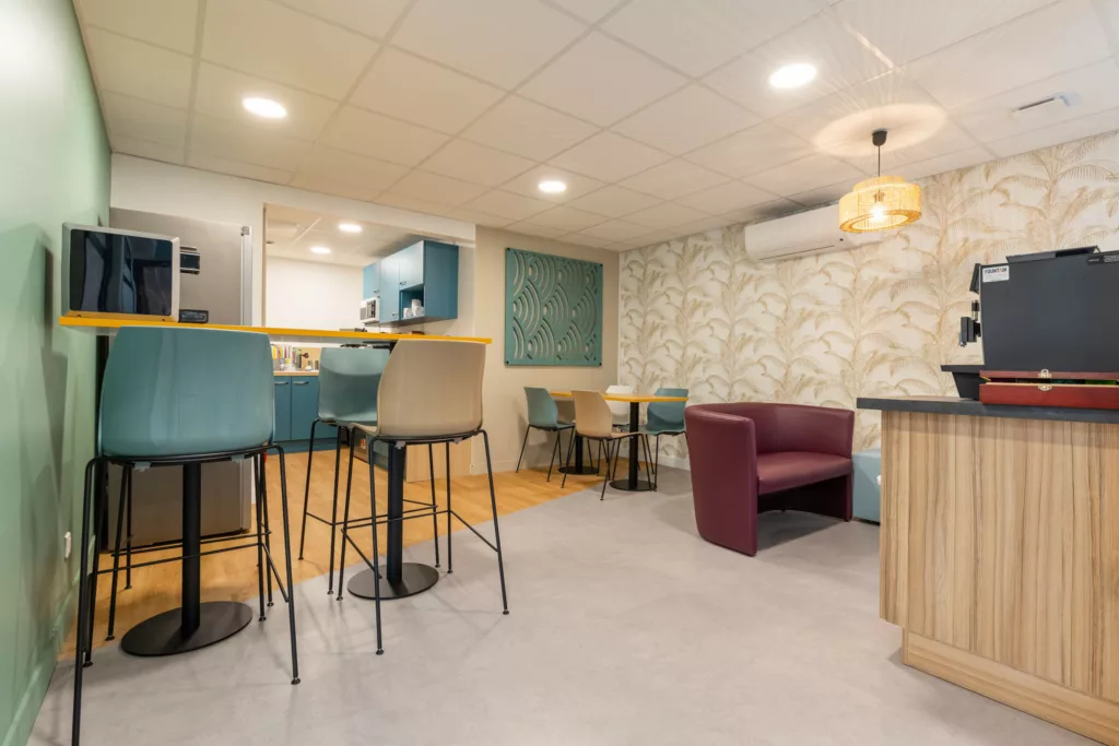 cafétéria : aménagement travaux bureau à Paris 12ème