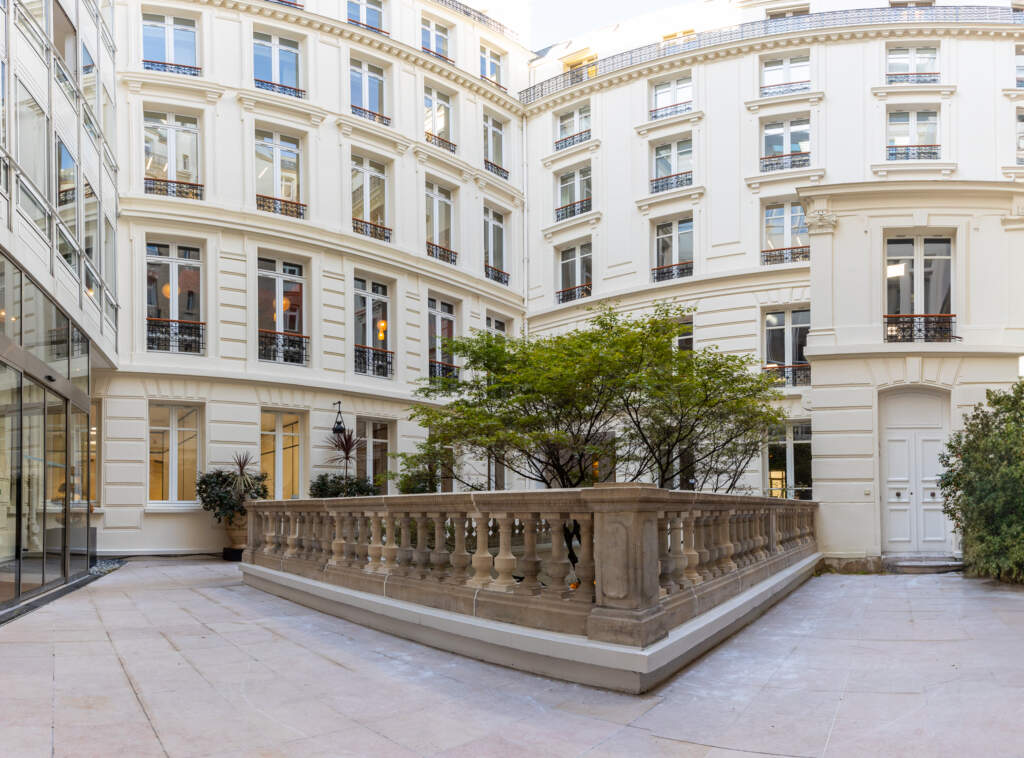 travaux bureaux paris12 10 1024x758 - Travaux d'aménagement de bureaux à Paris 17ème