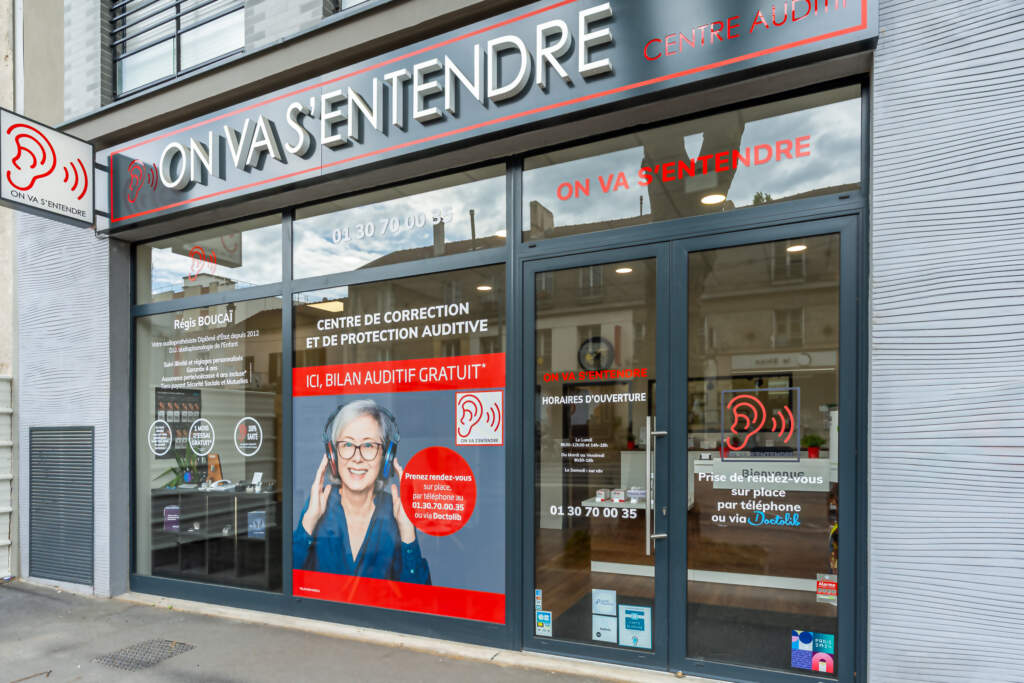 creation magasin audioprothesiste viroflay 2 1024x683 - Aménagement bureau et magasin à Viroflay
