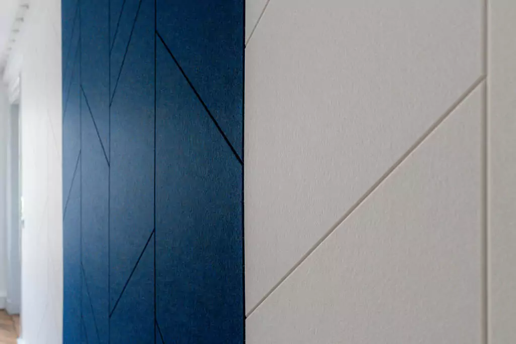Traitement acoustique dans immeuble classé - détail revêtement acoustique mural