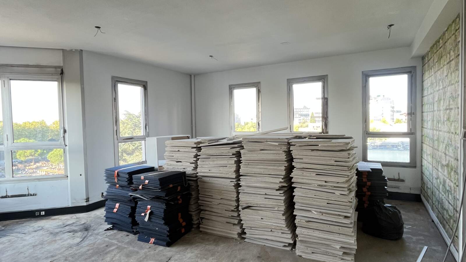 Curage, démolition plateau de bureaux - dalle de moquette