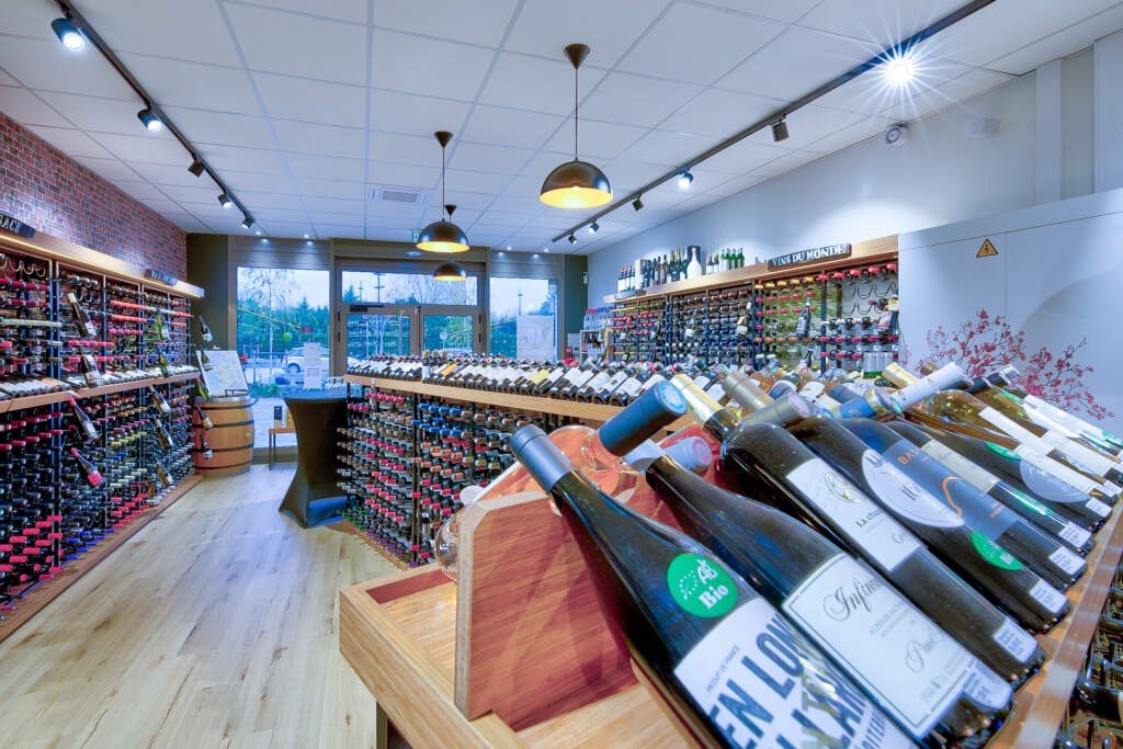 amanegament magasin cavavin voisins le bretonneux 8 1024x683 - Aménagement d’un magasin CAVAVIN à Voisins-le-Bretonneux