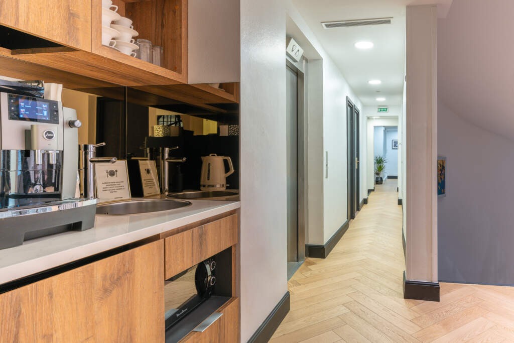 amenagement de bureaux premium paris 12 1 1024x683 - Rénovation d'Espaces de Coworking Premium à Paris