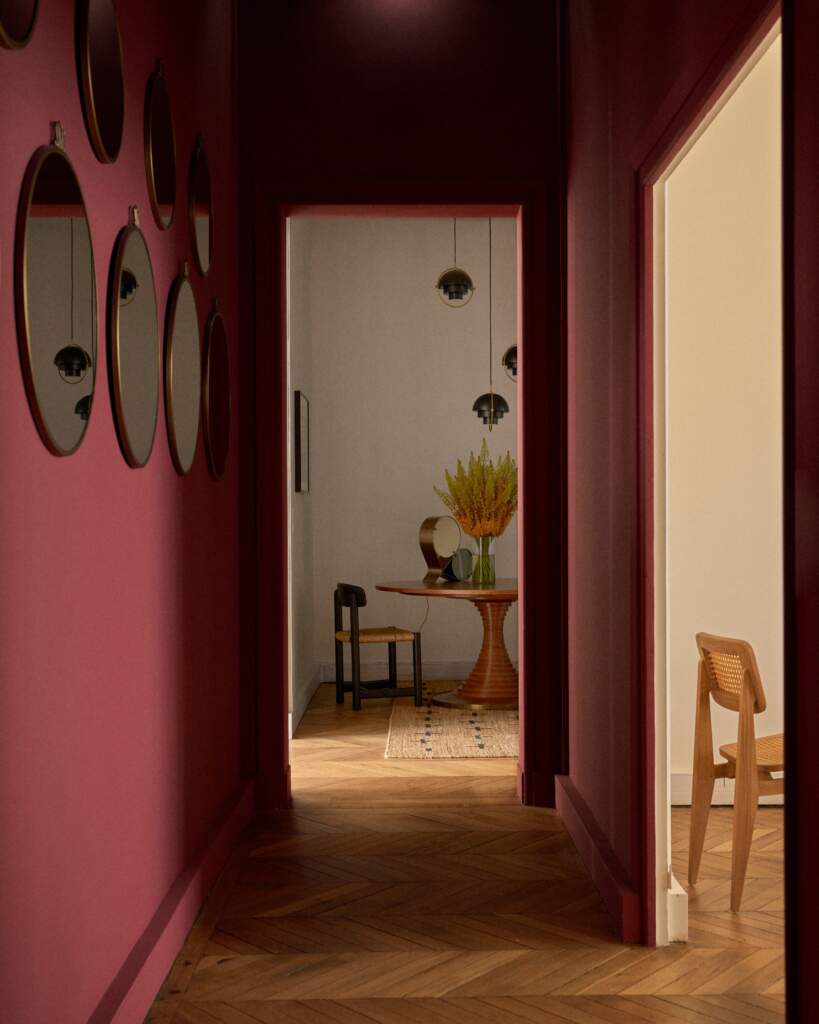 Aménagement de couloir d'entreprise et décoration murale design Paris
